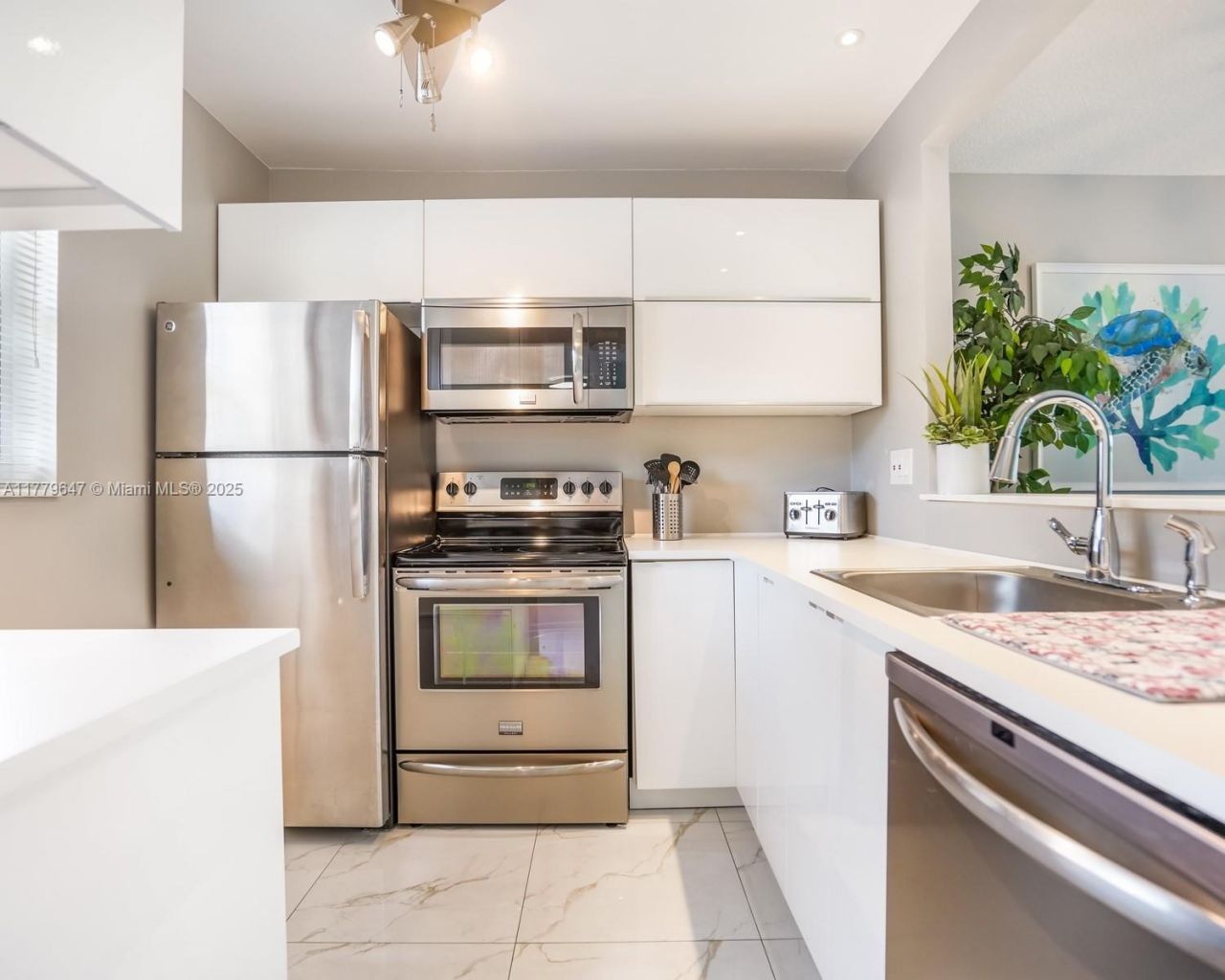 5121 W Oakland Park Blvd, Unit 205, Lauderdale Lakes, FL 33313 Photo