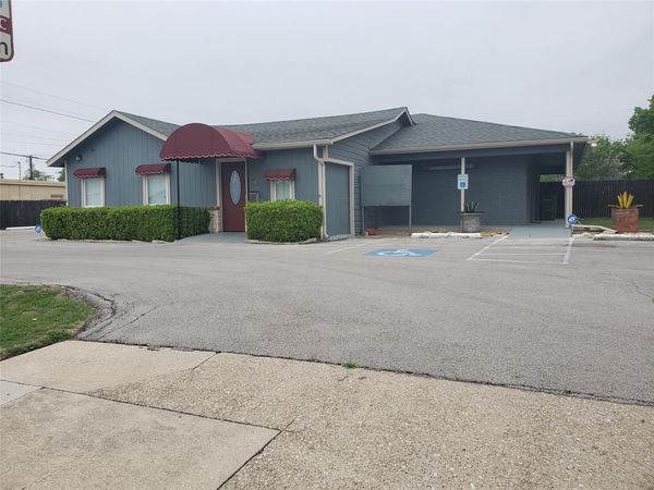 5617 Watauga Road, Watauga, TX 76148