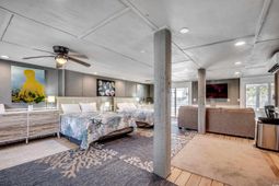 329 46th Ave. N photo 4