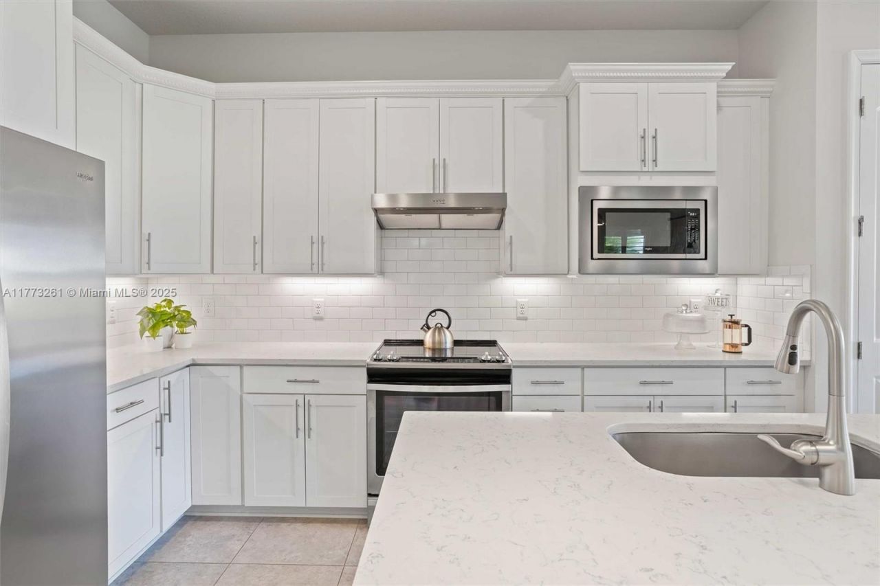 21824 Canadensis Cir, Unit 102, Boca Raton, FL 33428 Photo