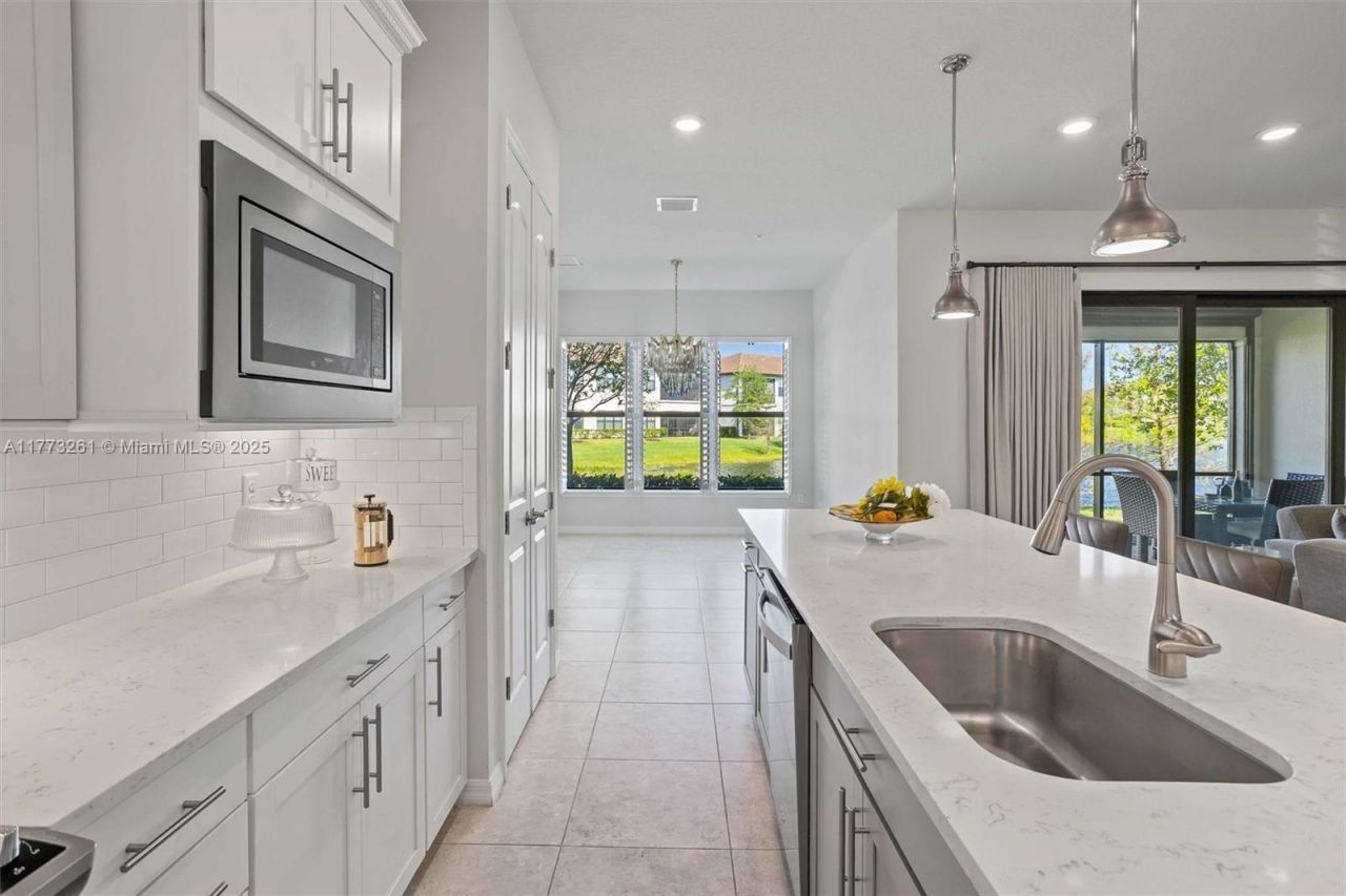 21824 Canadensis Cir, Unit 102, Boca Raton, FL 33428 Photo