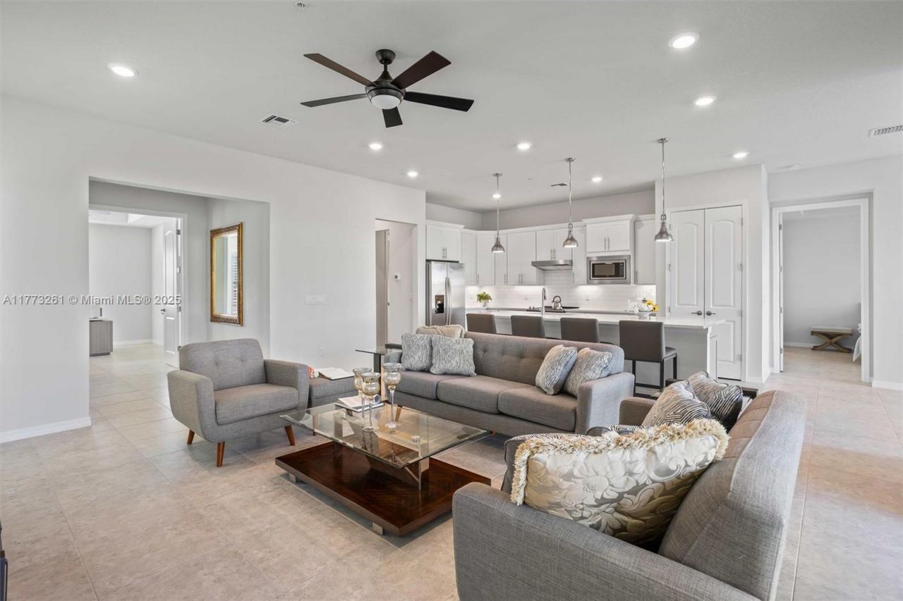 21824 Canadensis Cir, Unit 102, Boca Raton, FL 33428 Photo