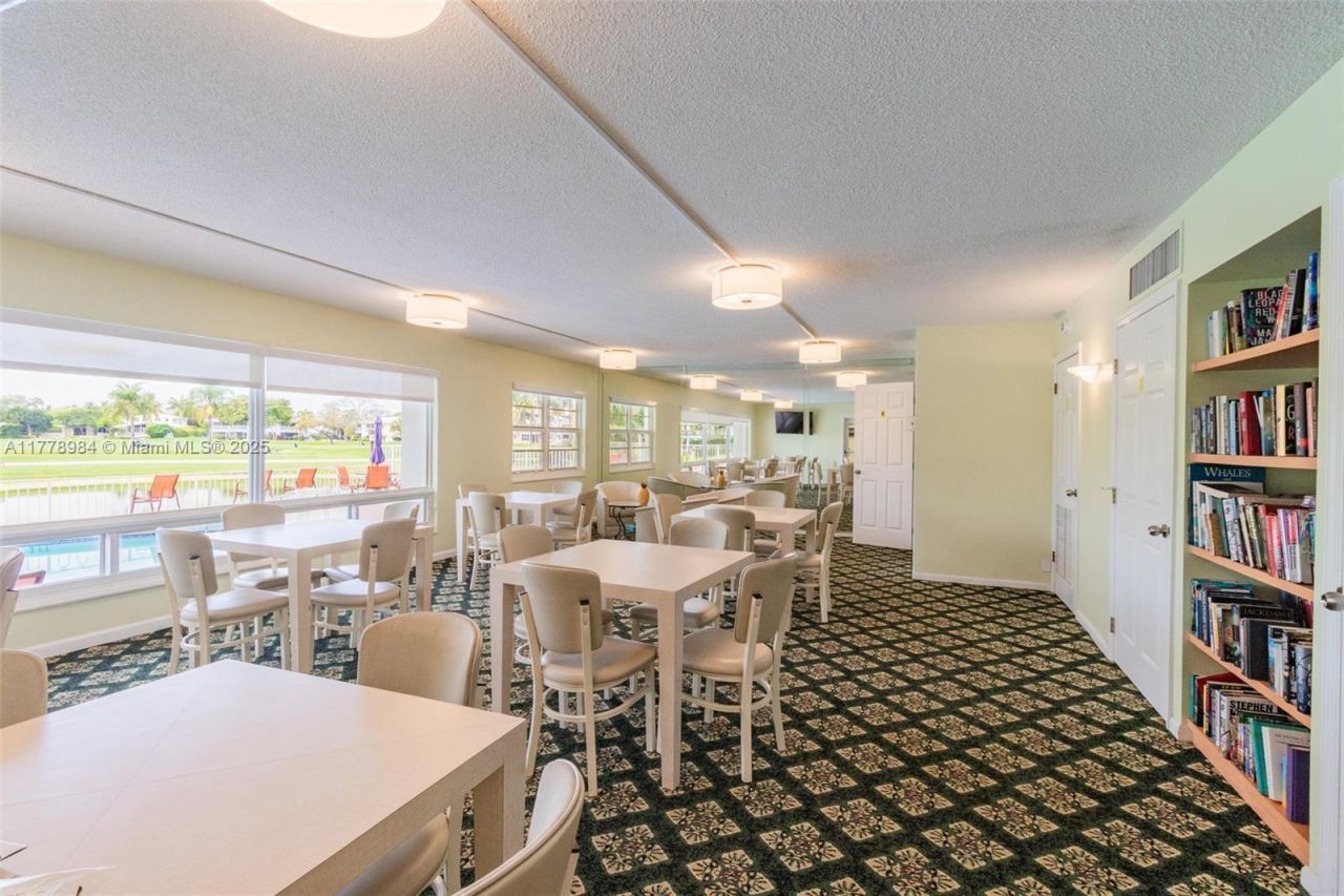 2500 NE 48th Ln, Unit 802, Fort Lauderdale, FL 33308 Photo