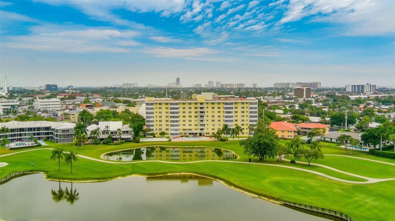 2500 NE 48th Ln, Unit 802, Fort Lauderdale, FL 33308 Photo