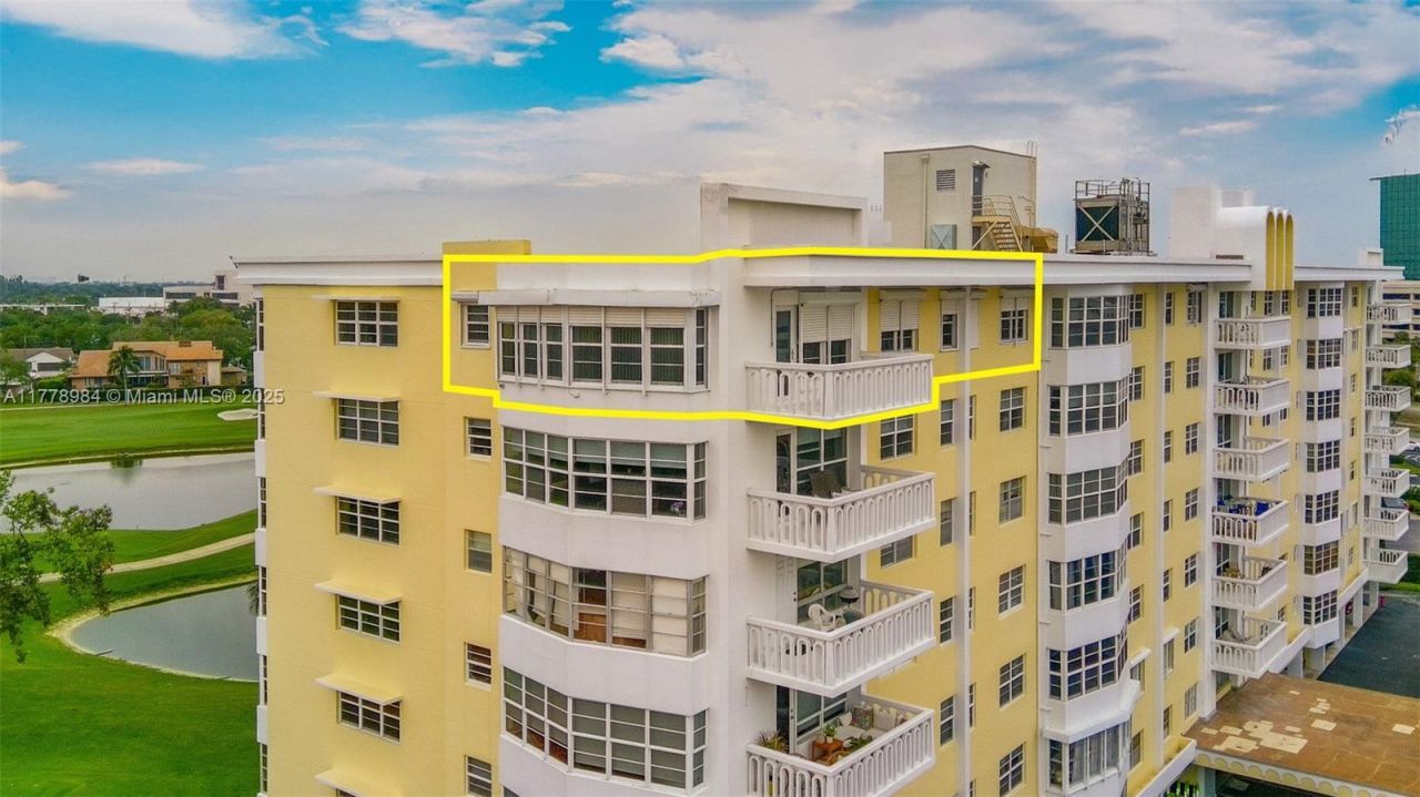 2500 NE 48th Ln, Unit 802, Fort Lauderdale, FL 33308 Photo