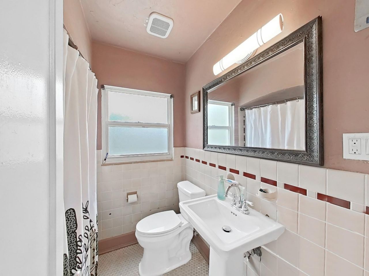 235 38th Street S, Saint Petersburg, FL 33711 Photo