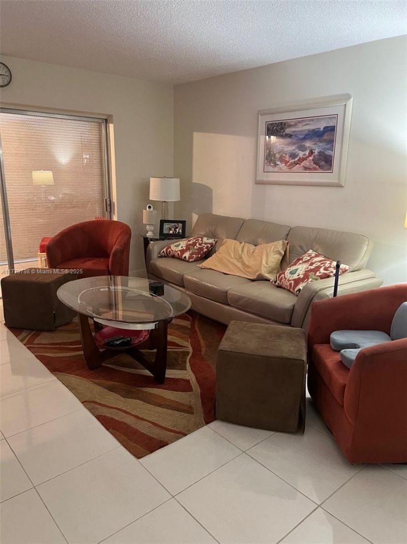 6200 NW 44th St, Unit 204, Lauderhill, FL 33319 Photo