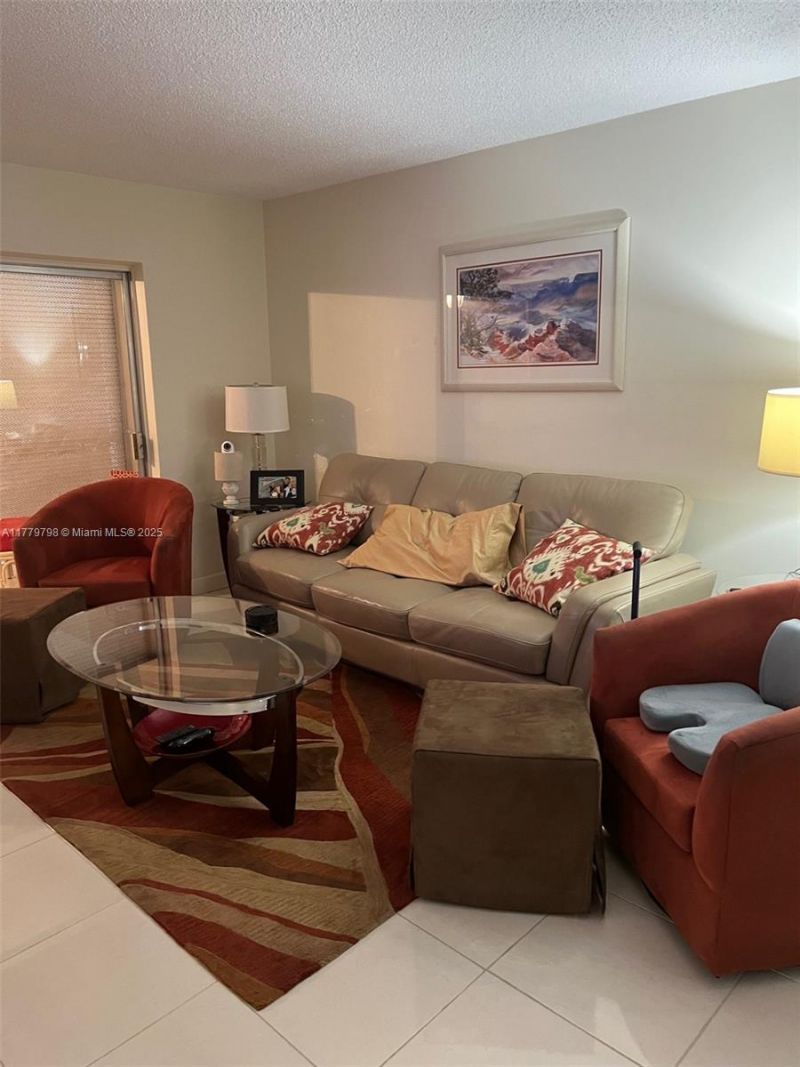 6200 NW 44th St, Unit 204, Lauderhill, FL 33319 Photo