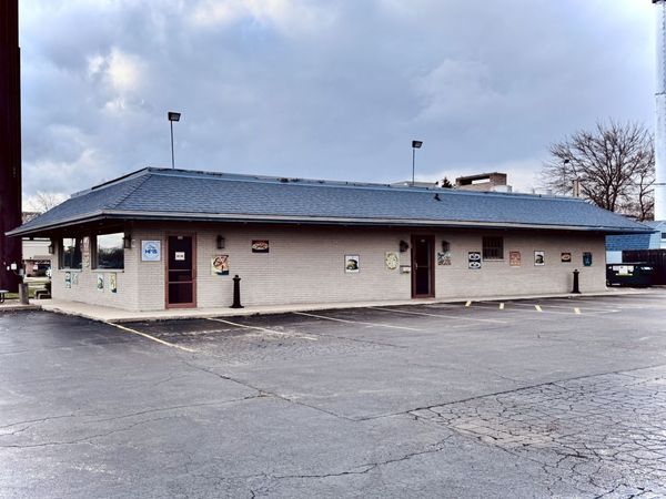 908 E Roosevelt Road, Lombard, IL 60148