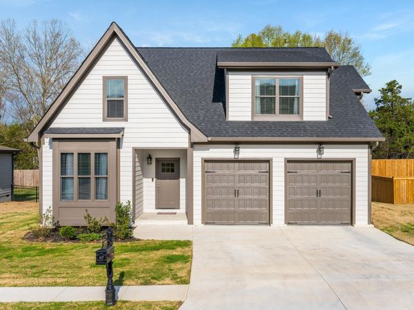 8906 Silver Maple Drive, Ooltewah, TN 37363