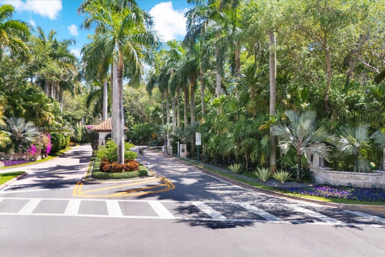 30 Leucadendra Dr, Coral Gables, FL 33156 Photo