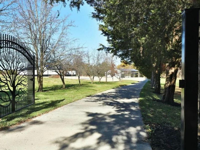 4070 Tradersville Brighton Road, London, OH 43140 Photo 3