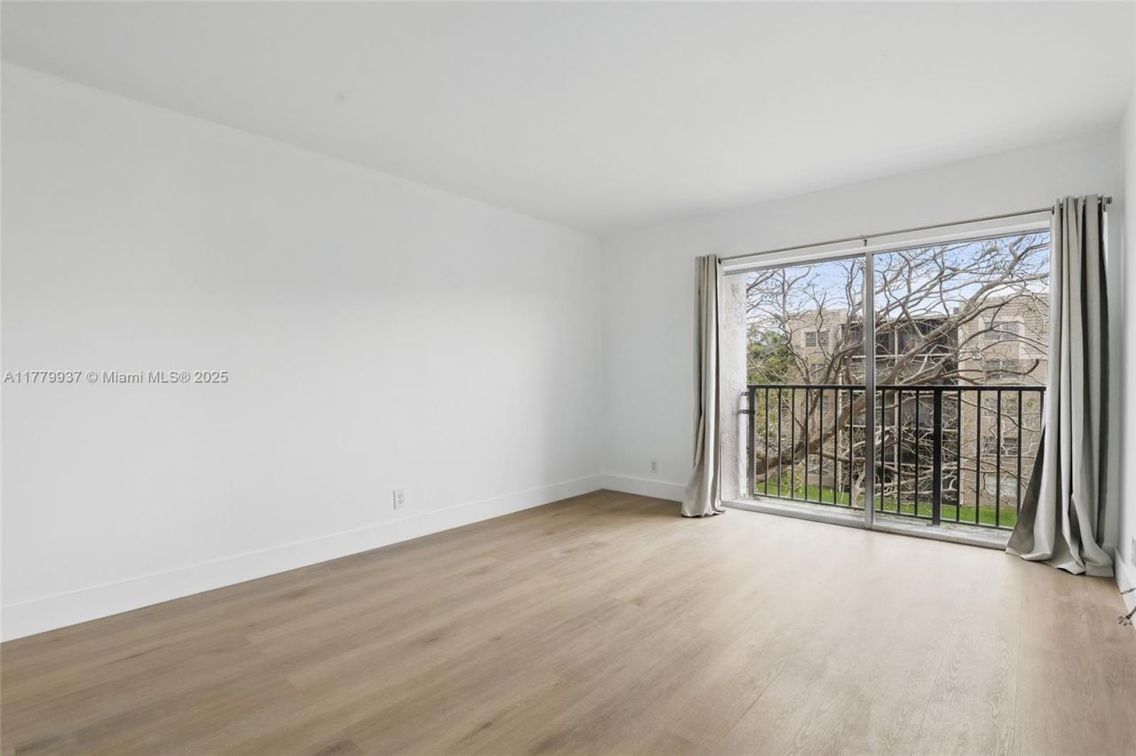 8540 N Sherman Cir, Unit 408, Miramar, FL 33025 Photo