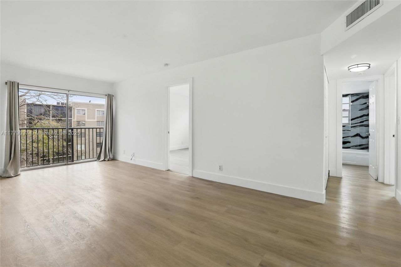 8540 N Sherman Cir, Unit 408, Miramar, FL 33025 Photo