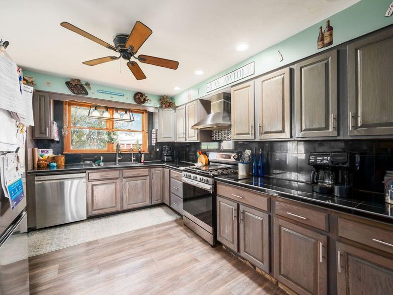 1410 Stratford Road, Delaware, OH 43015 Photo 2