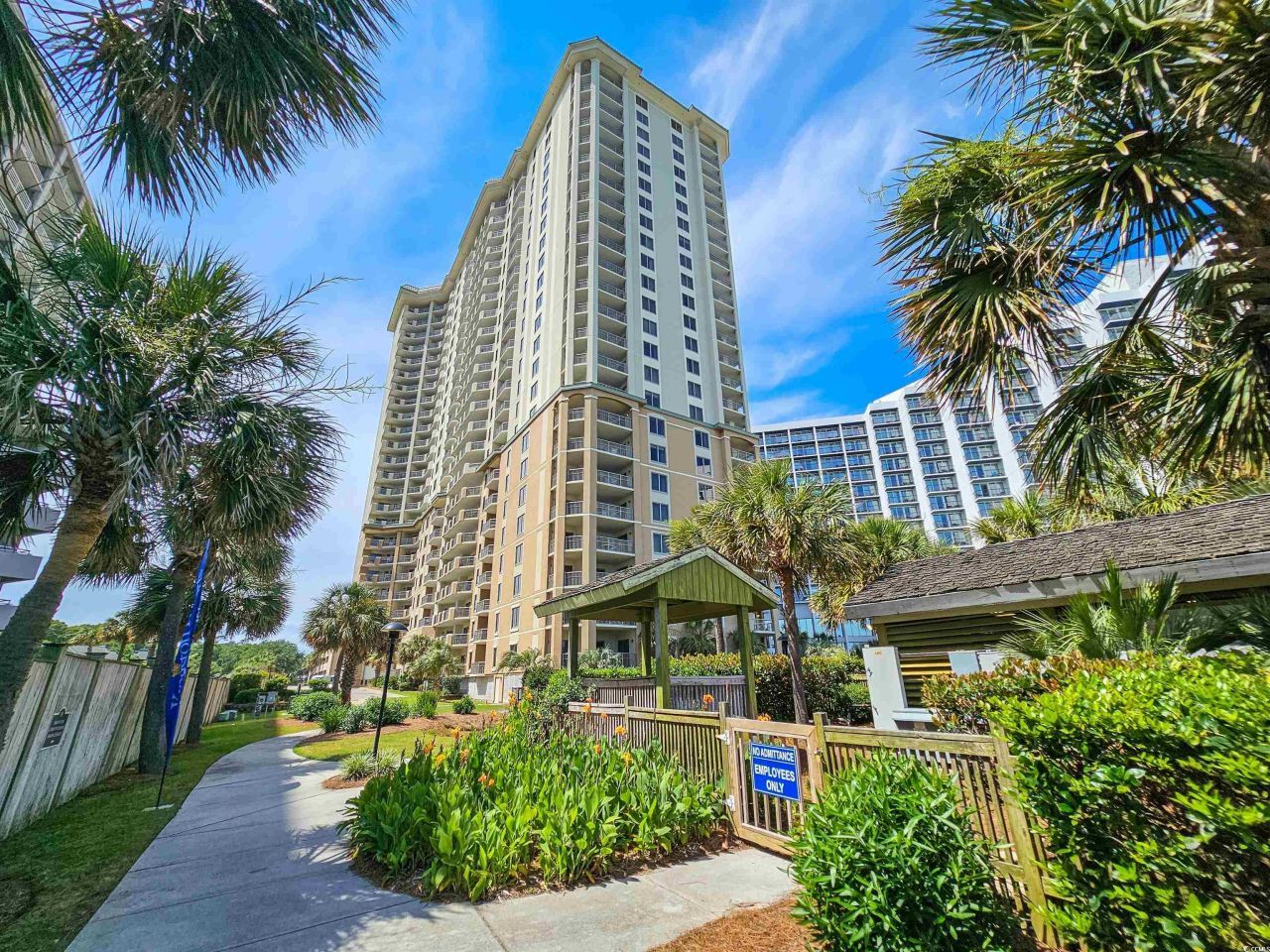9994 Beach Club Dr. Photo 37