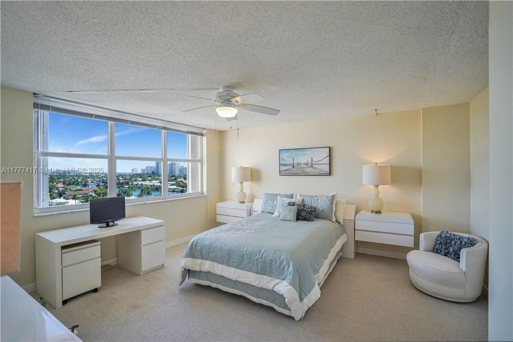 2881 NE 33rd Ct, Unit PHC, Fort Lauderdale, FL 33306 Photo