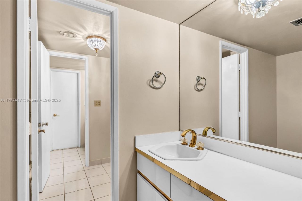 2881 NE 33rd Ct, Unit PHC, Fort Lauderdale, FL 33306 Photo