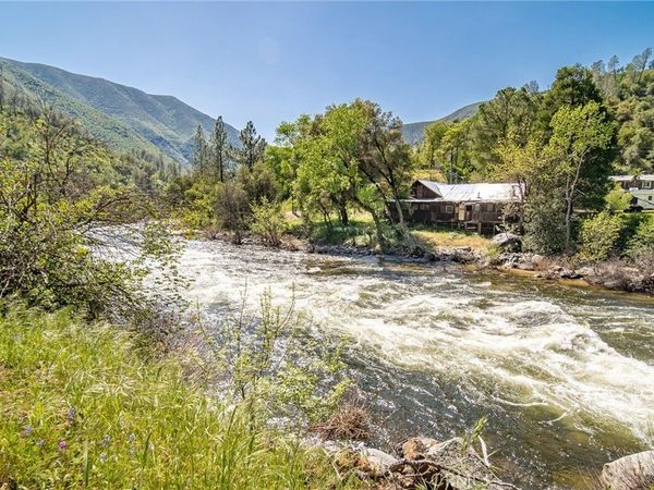 10049 Incline Road, El Portal, CA 95318