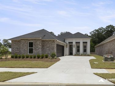 6819 Garden Hill Dr, Baton Rouge, LA 70817