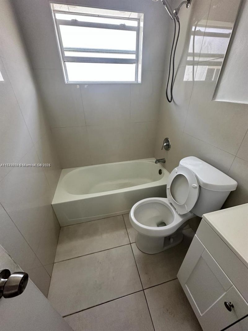 756 NW 5th St, Hallandale Beach, FL 33009 Photo