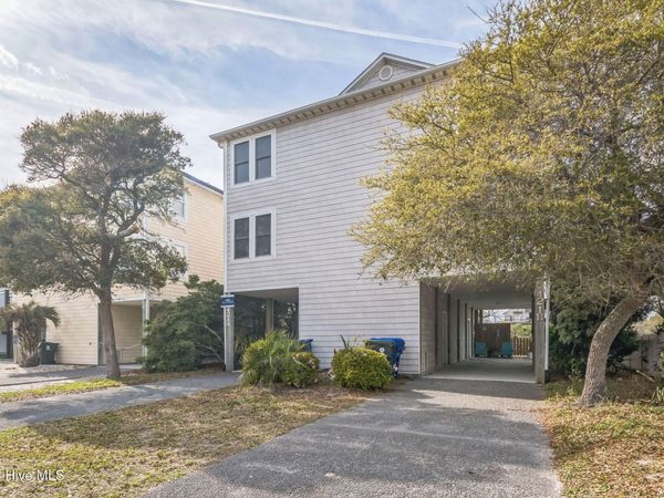 421 N New River Drive, Surf City, NC 28445