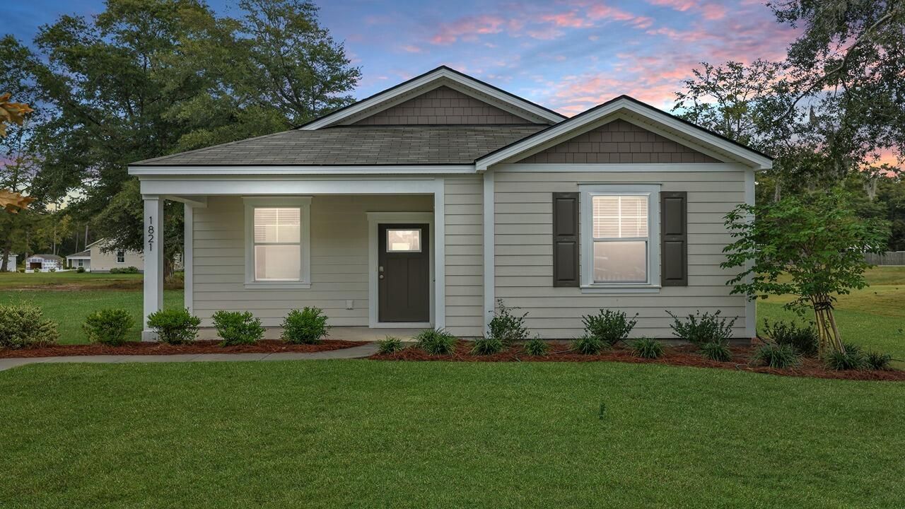 1821 Gordon Road Photo 1