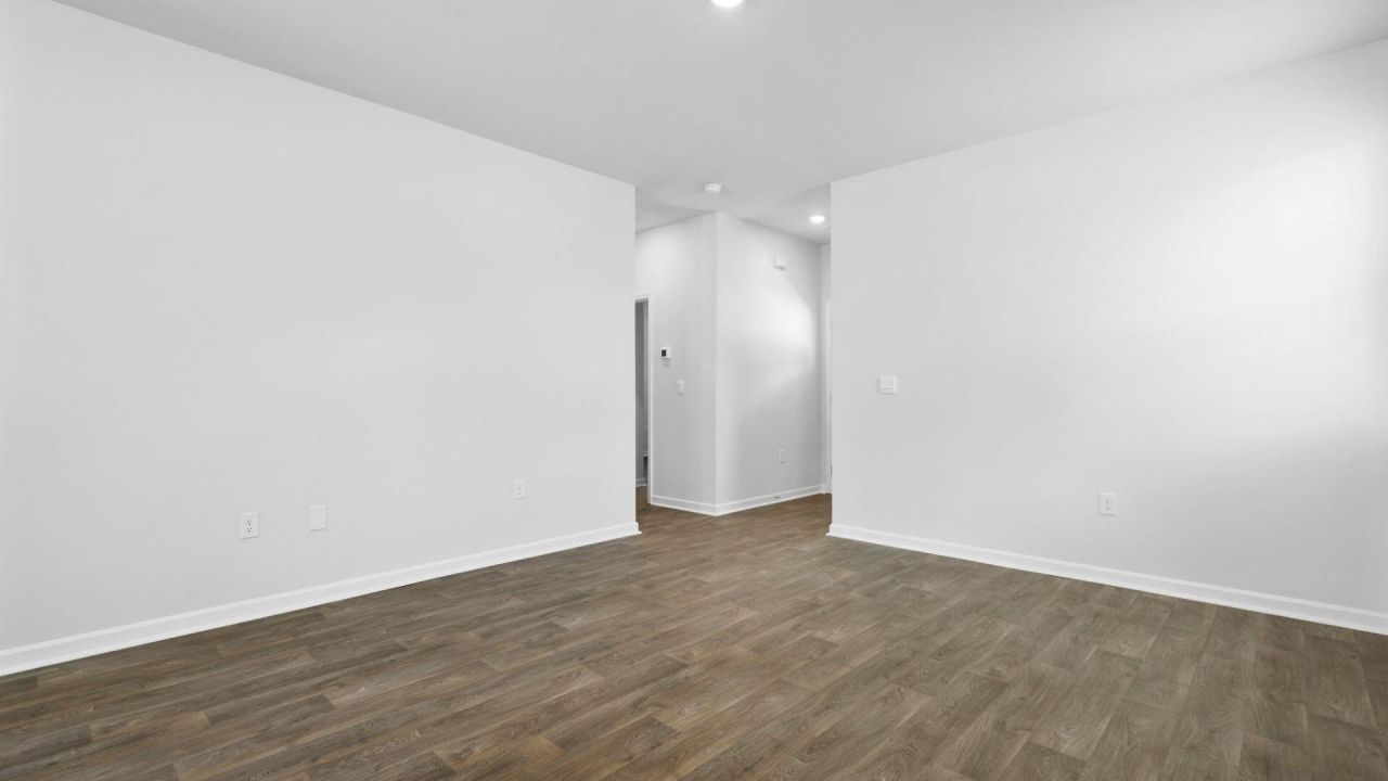 1821 Gordon Road Photo 16