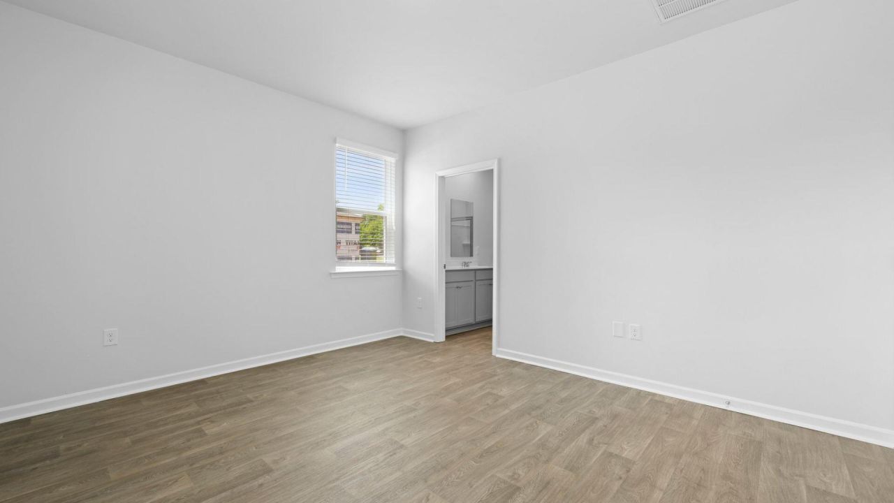 1821 Gordon Road Photo 19