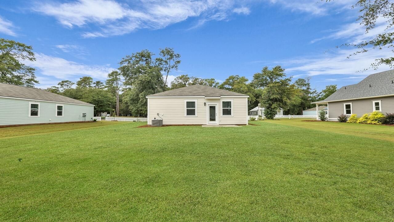 1821 Gordon Road Photo 27