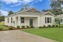 1821 Gordon Road photo 4