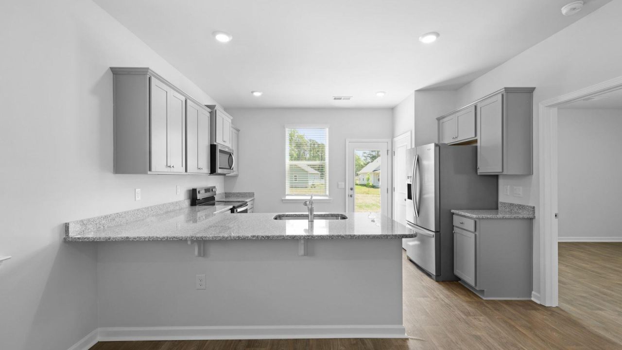 1821 Gordon Road Photo 6