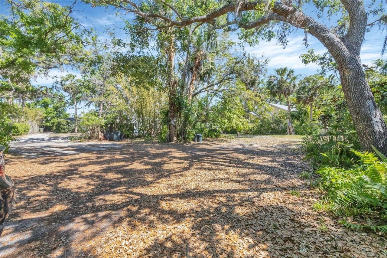 2315 Mcclellan Parkway, Sarasota, FL 34239 Photo