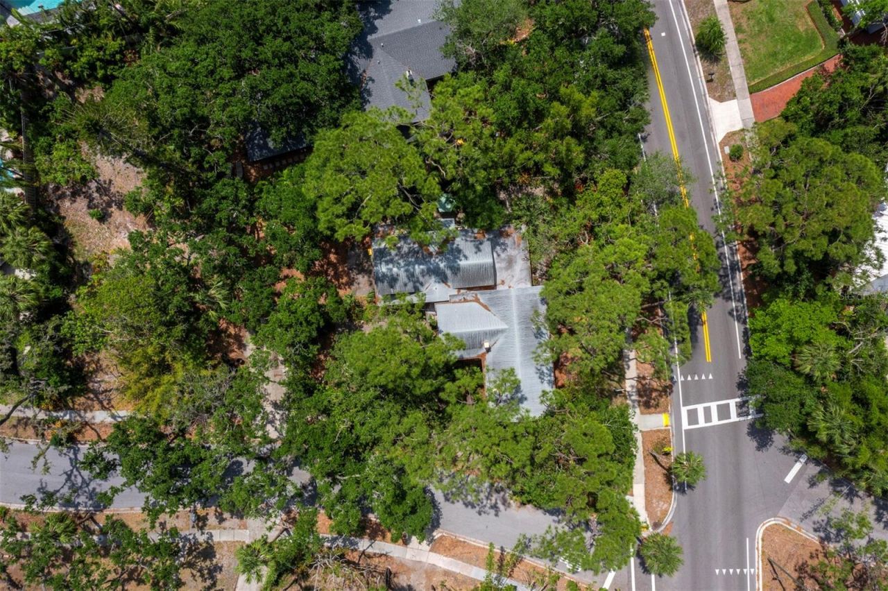 2315 Mcclellan Parkway, Sarasota, FL 34239 Photo