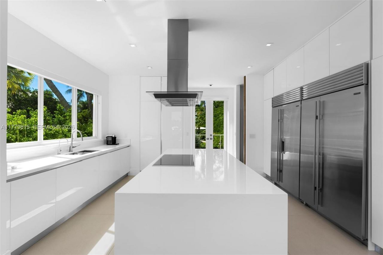 481 S Mashta Drive, Key Biscayne, FL 33149 Photo