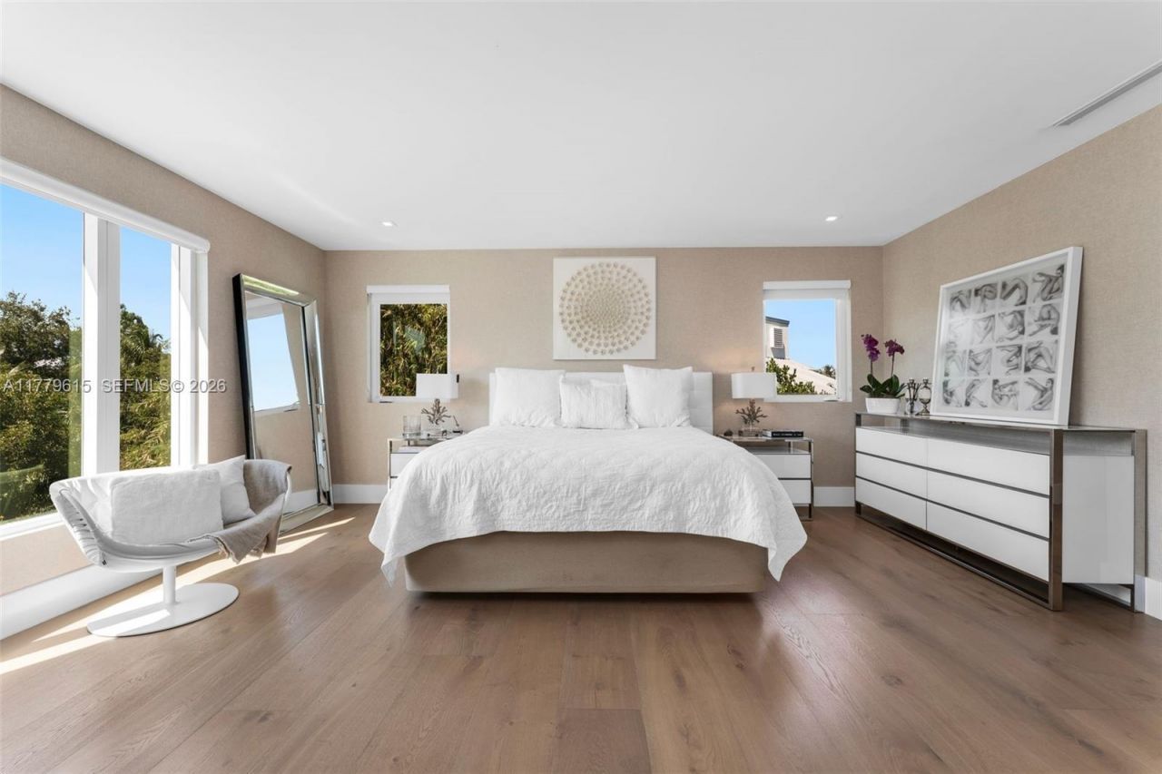 481 S Mashta Drive, Key Biscayne, FL 33149 Photo