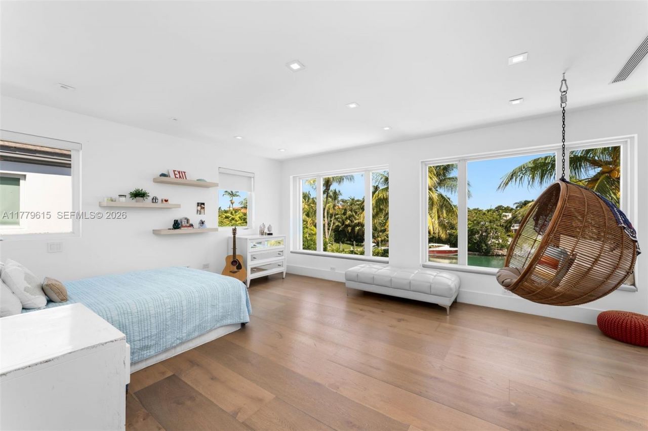 481 S Mashta Drive, Key Biscayne, FL 33149 Photo