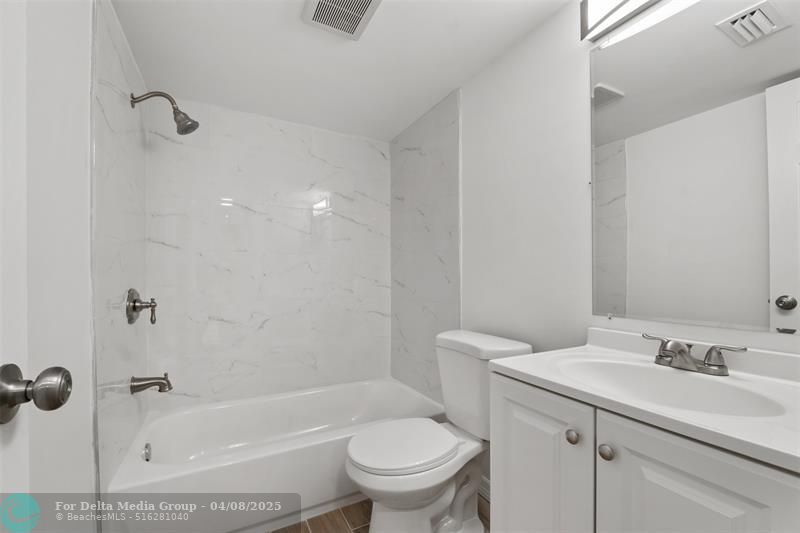 1301 Emerald Terrace, Unit 5, Fort Pierce, FL 34950 Photo