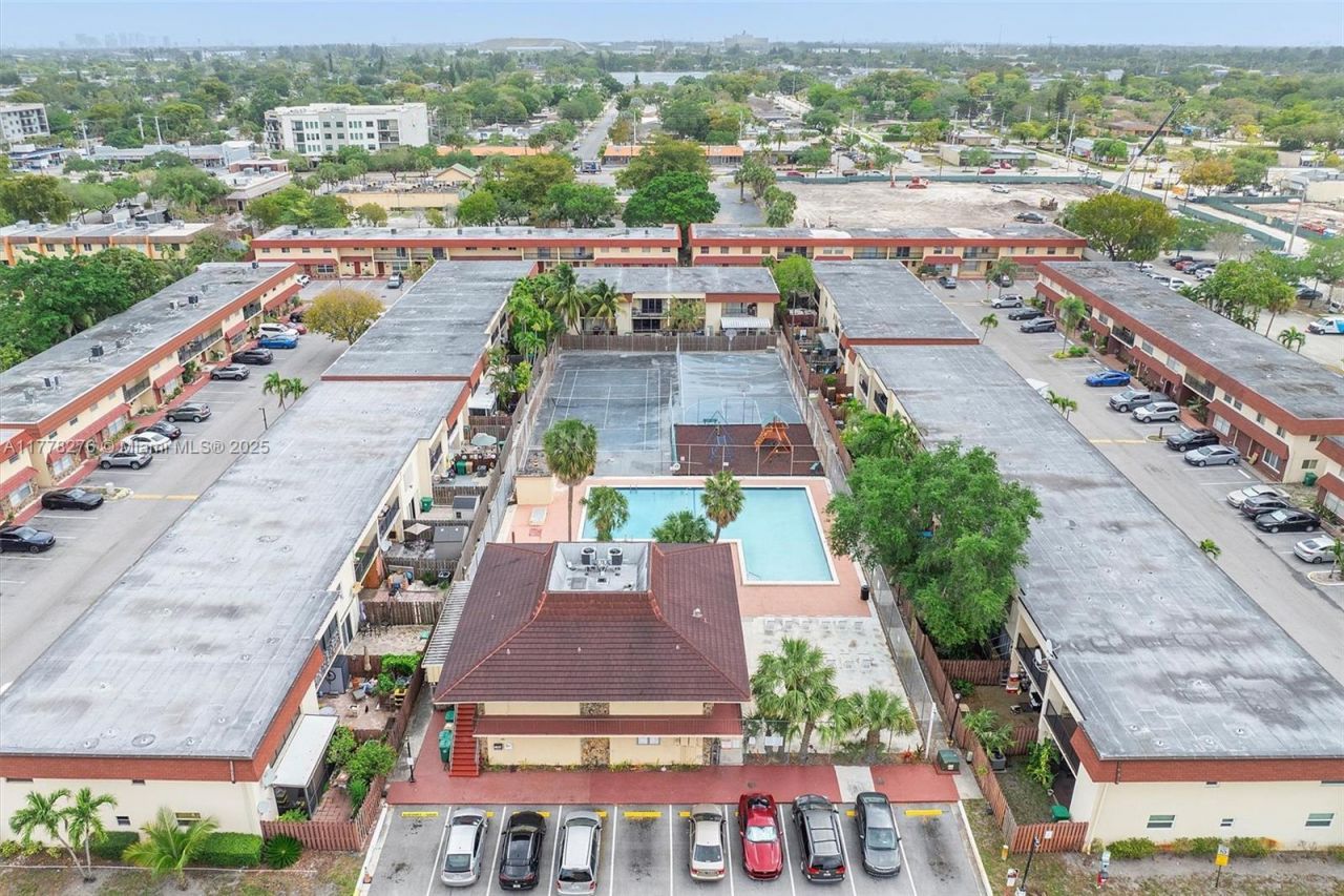 6668 SW 41st Pl, Unit 29, Davie, FL 33314 Photo