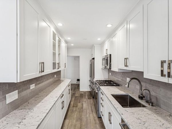 241-20 Northern Boulevard, Unit 2B, Little Neck, NY 11362