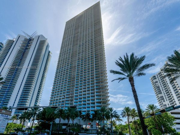 16901 Collins Ave, Unit 703, Sunny Isles Beach, FL 33160