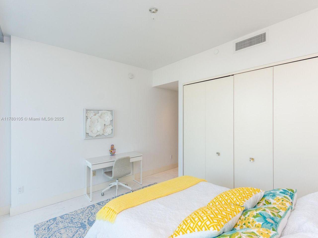 16901 Collins Ave, Unit 703, Sunny Isles Beach, FL 33160 Photo