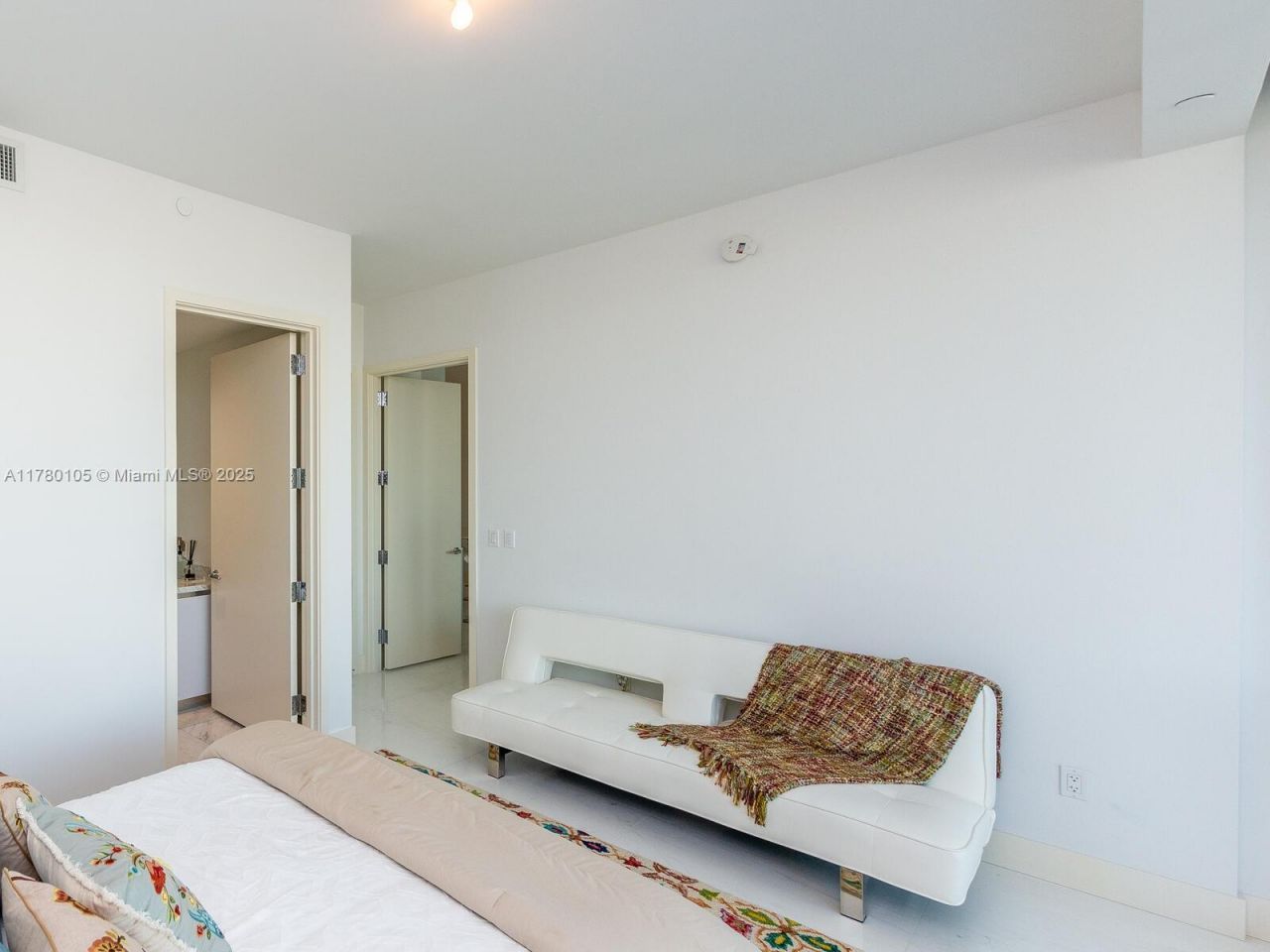 16901 Collins Ave, Unit 703, Sunny Isles Beach, FL 33160 Photo