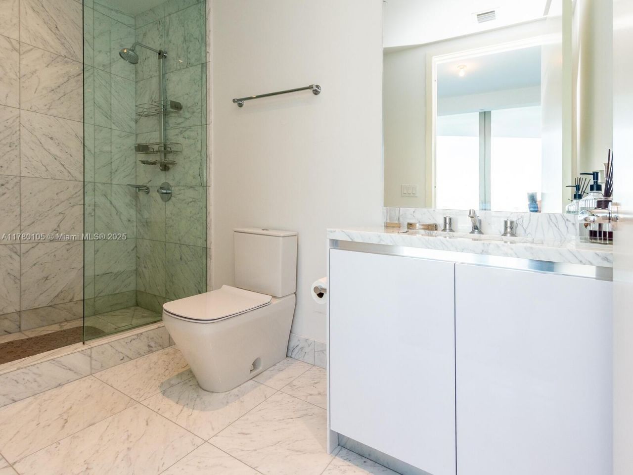 16901 Collins Ave, Unit 703, Sunny Isles Beach, FL 33160 Photo