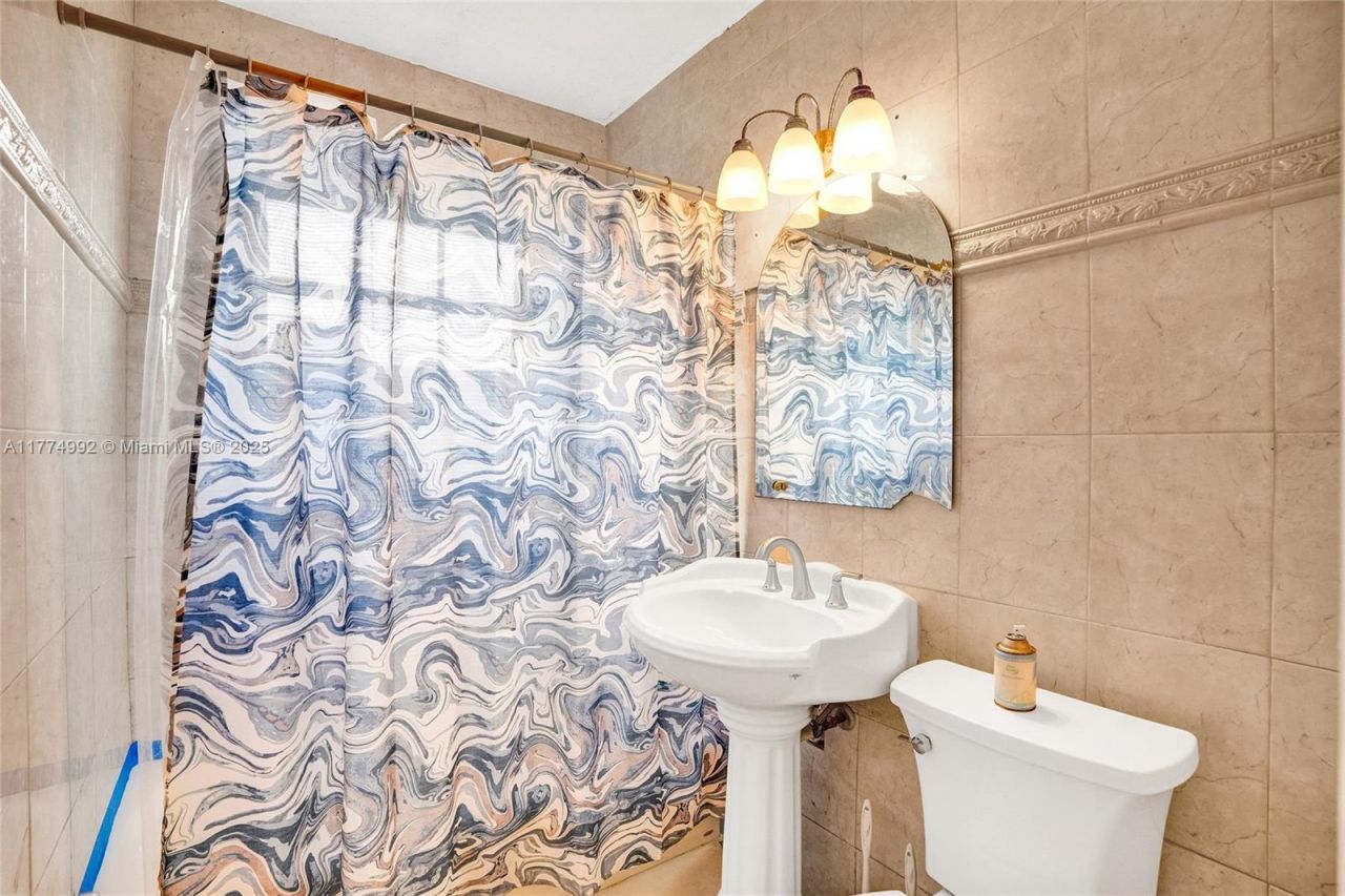 Please Call For Address, Miami, FL 33162 Photo