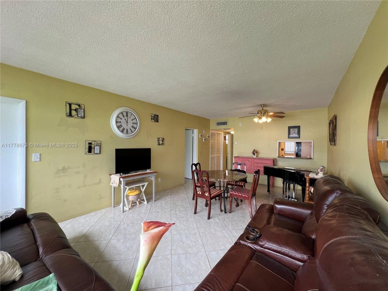 18555 NE 14th Ave, Unit 516, Miami, FL 33179 Photo