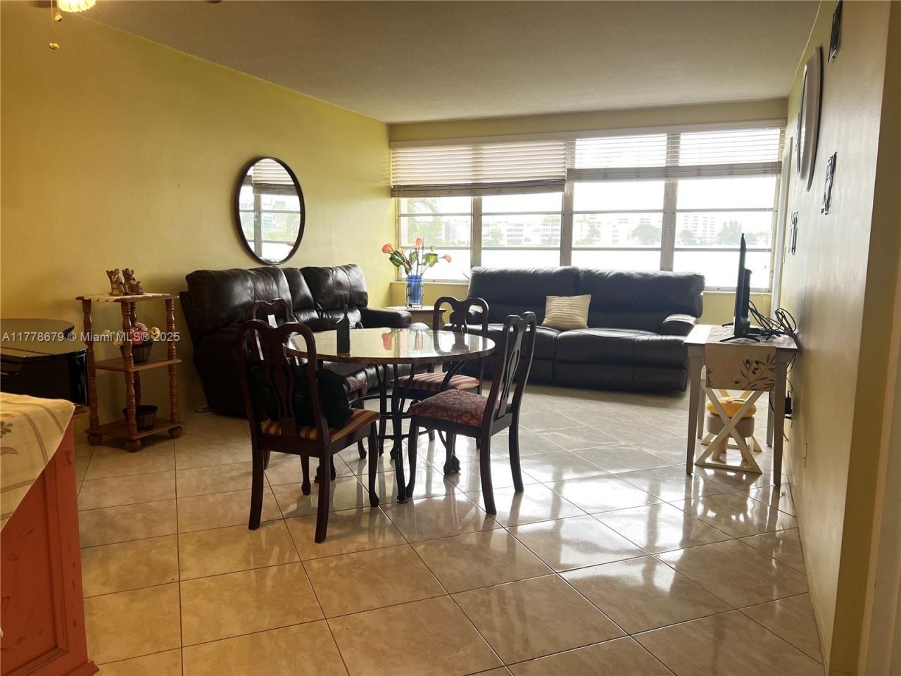 18555 NE 14th Ave, Unit 516, Miami, FL 33179 Photo