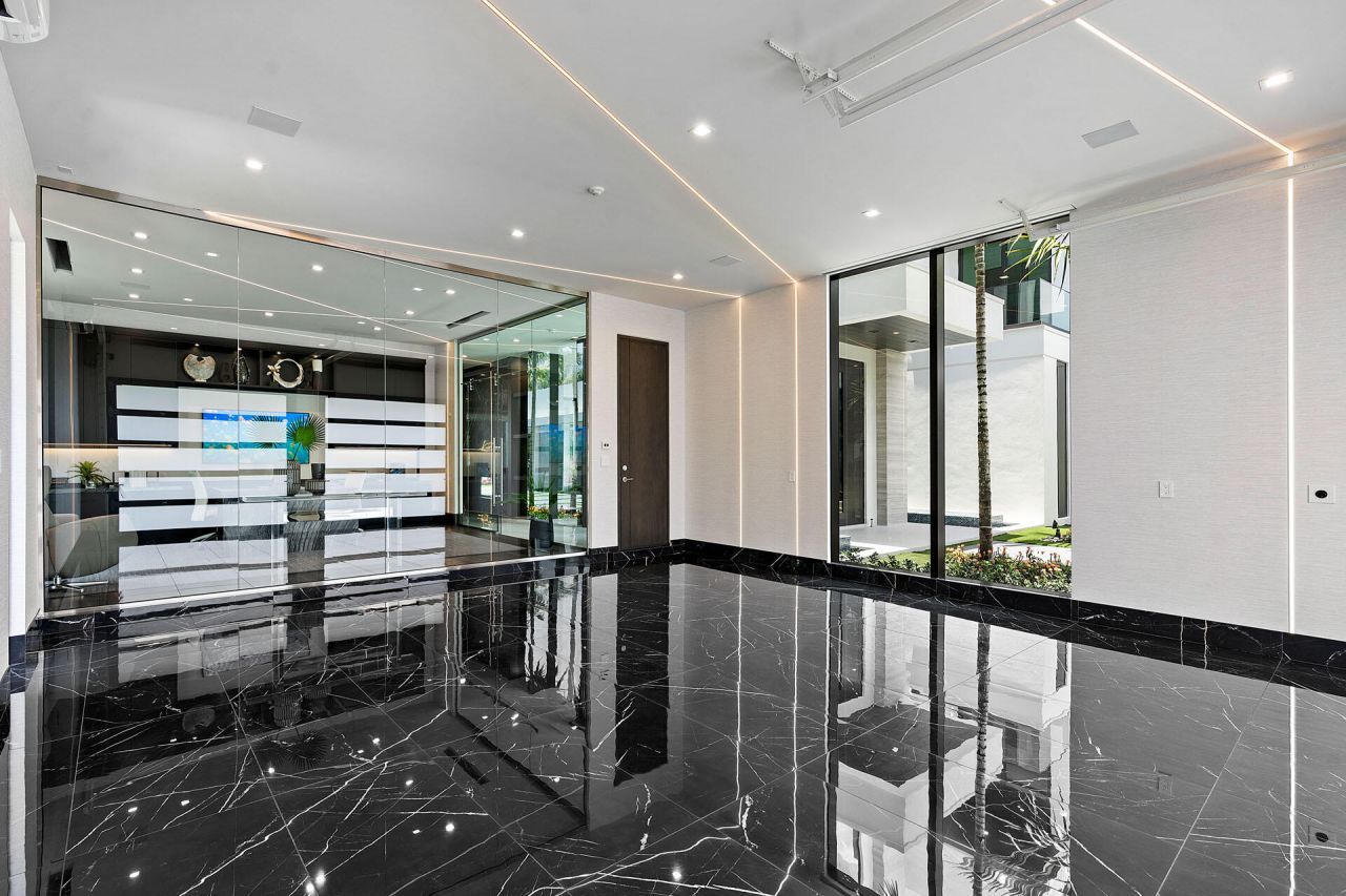 372 E Alexander Palm Road, Boca Raton, FL 33432 Photo