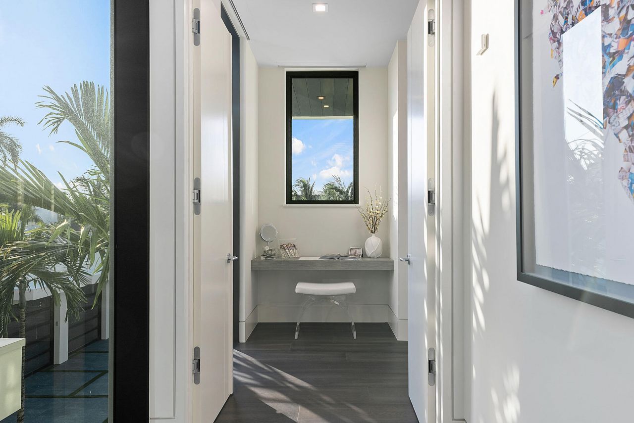 372 E Alexander Palm Road, Boca Raton, FL 33432 Photo