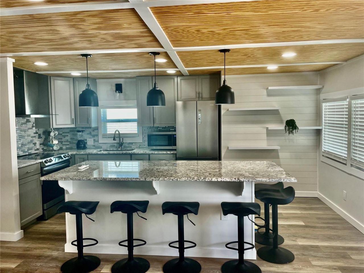 3710 Gulf Of Mexico Drive, Unit E22, Longboat Key, FL 34228 Photo